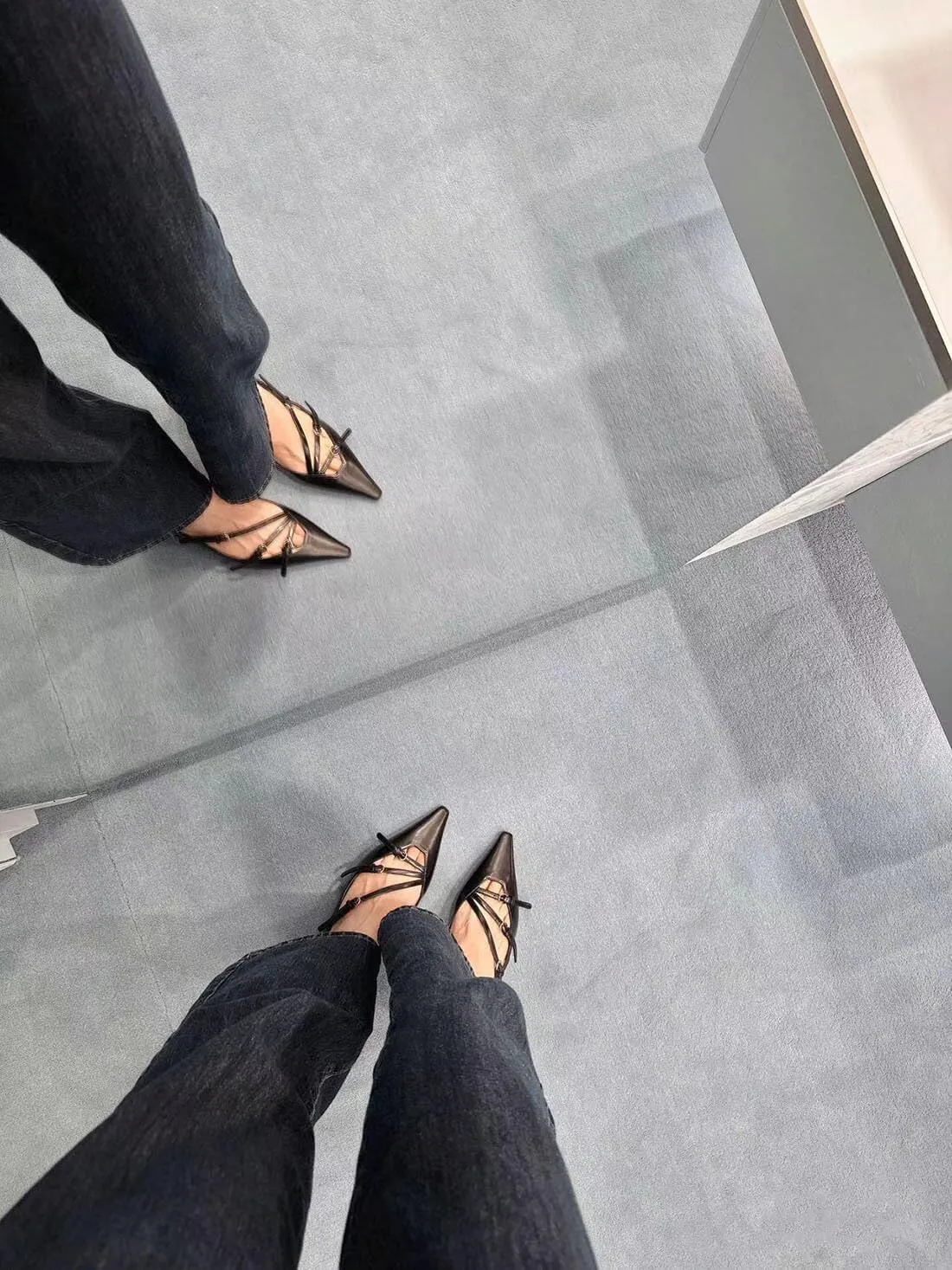 Divanne Slingback Heels for Women, Pointed Toe Kitten Heels Pumps Multi-Buckle Sling Back Shoes Low Heel Sandals Evening Party Wedding Shoes