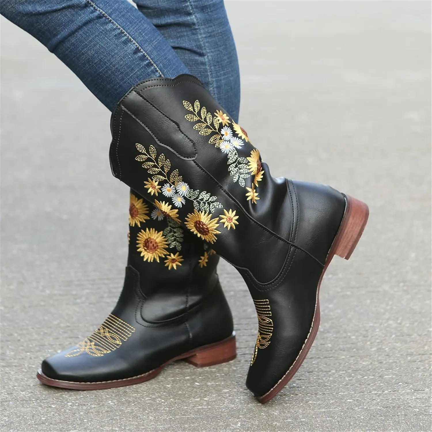 Lausiuoe Cowboy Boots For Women Wide Calf Wide Foot Embroidered Western Knee High Chunky Heel Cowgirl Style Boot Pull-On