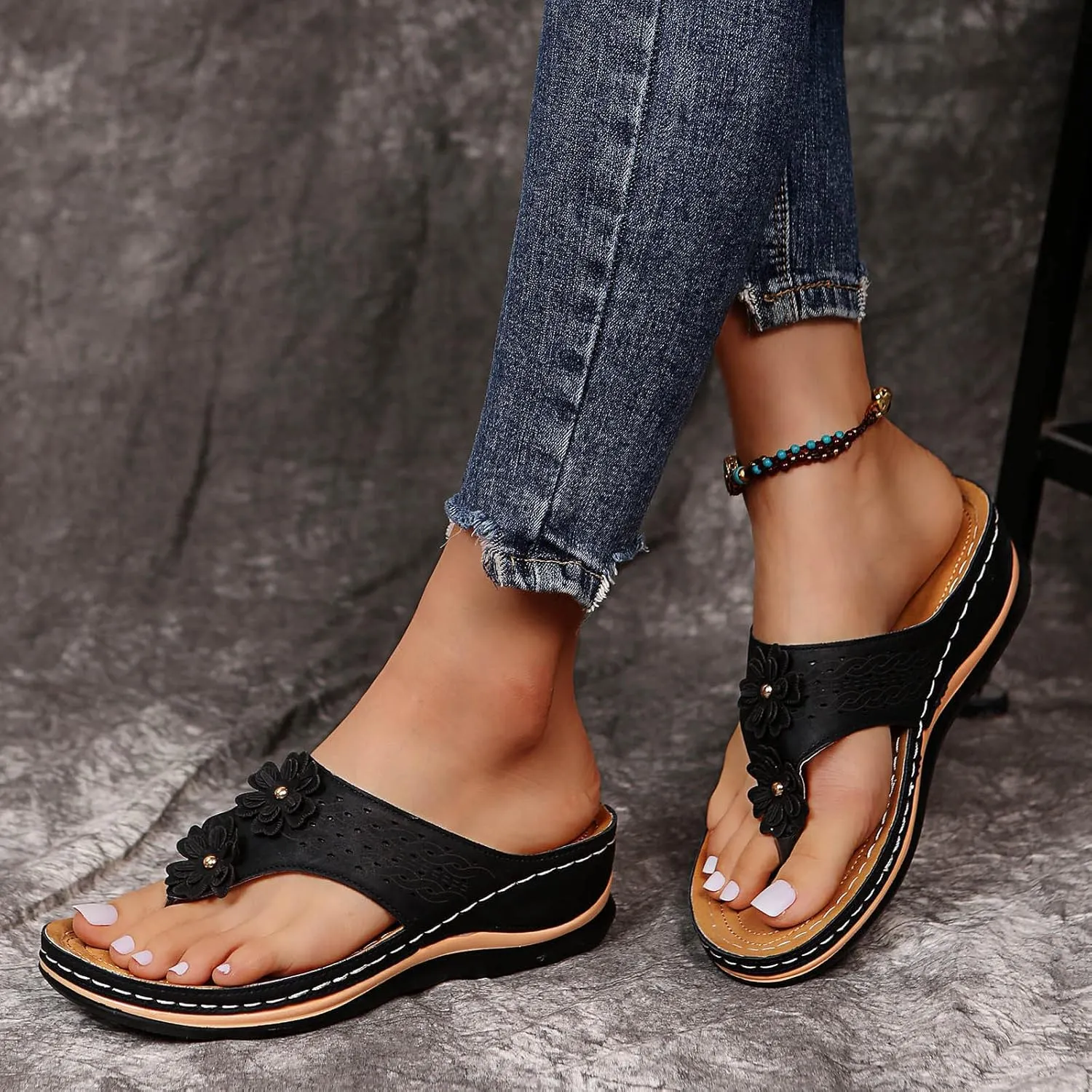 Orthopedic Sandals for Women Arch Support Flip Flops Sandals Walking Thong Sandals 3D Hollow Flower Wedge Shoes